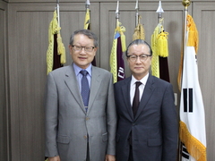 한글학회장 권재일박사 본교내방