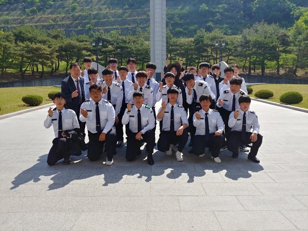 3사교 병영체험(호국원).jpg