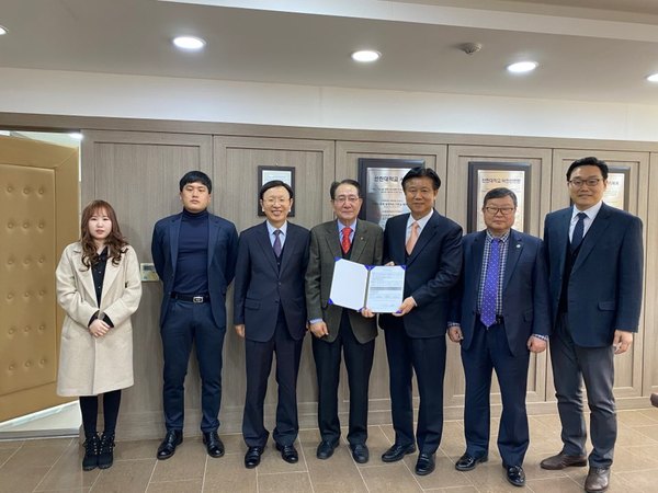 200316 장학금 전달식 사진1.jpg
